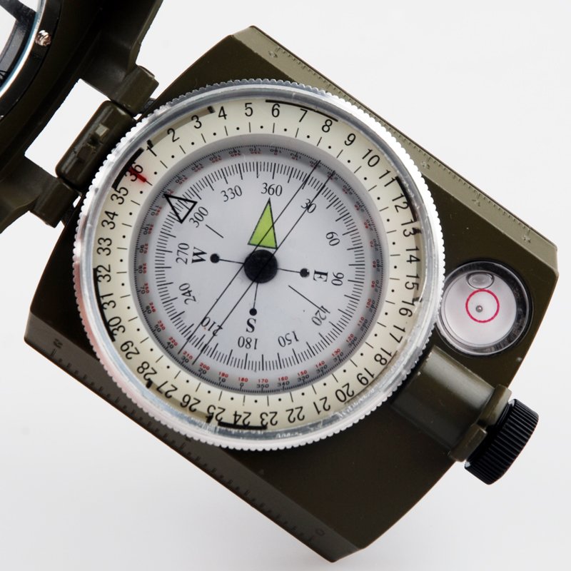 Bundeswehr Kompass - Militär Kartenkompass für präzise Navigation bei Outdoor-Aktivitäten