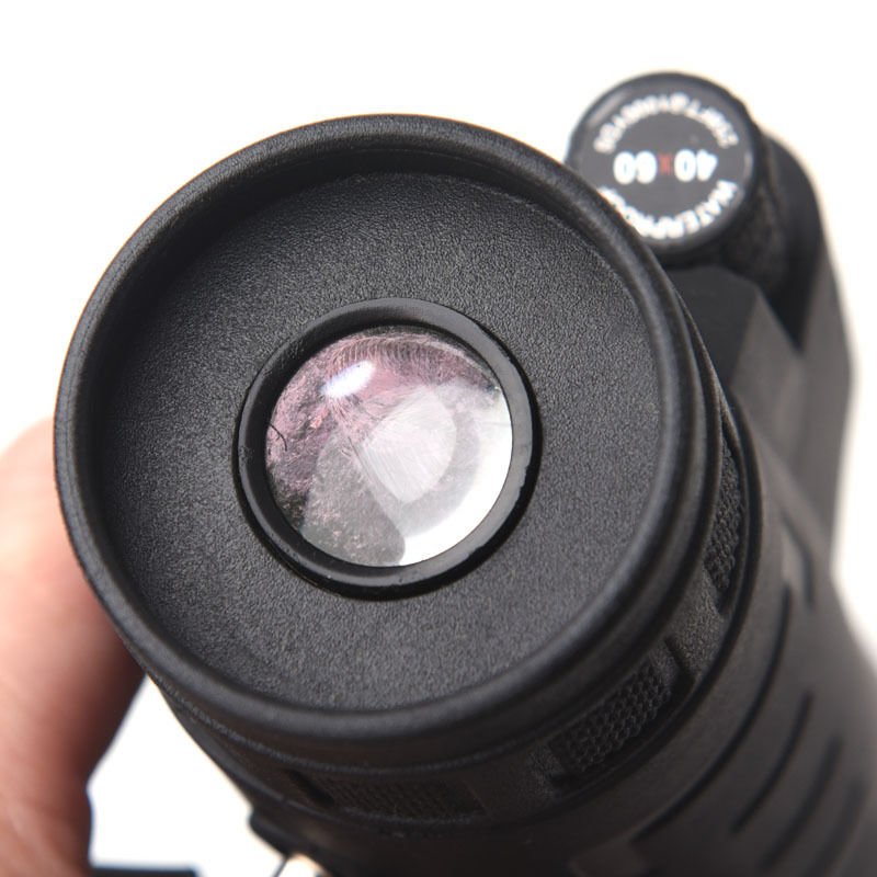 Ultraleichtes Mini Fernrohr mit 40-facher Vergrößerung und Day & Night Vision