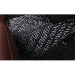 Luxus Fußmatten für Mercedes E-Klasse Baujahr 2010 - Edles Design aus Kunstleder und Gummi